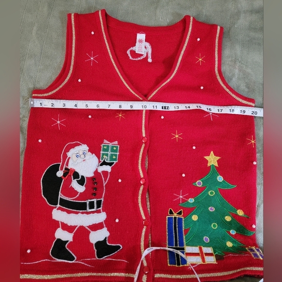 Ugly Christmas Sweater Festive Red Vest with Santa and Tree Design Small 4/6 - Picture 10 of 11